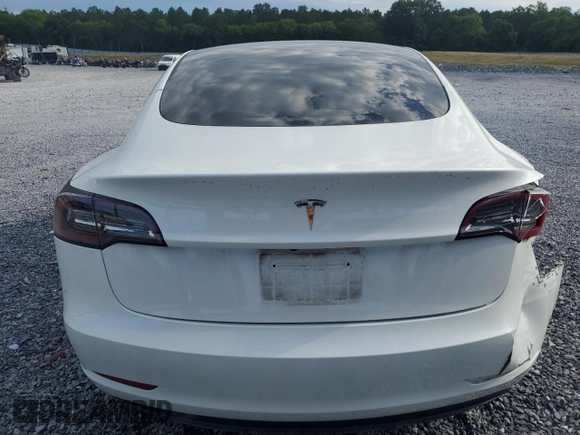 2023 Tesla Model 3 z VIN 5YJ3E1EA7PF573852, wystawiony jako Copart lot #57662565 z przebiegiem Nie podano mil oraz Szkoda całkowita • Salvage title. Historia ofert i sprzedaży dostępna na DreamBid. Obrazek 6.