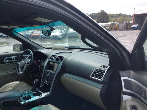 2012 Ford Explorer XLT with VIN 1FMHK8D81CGA54426, listed as a IAAI auction lot 41931005 with 194,501 mi miles and . Bid and sale history available at DreamBid. Image 5.