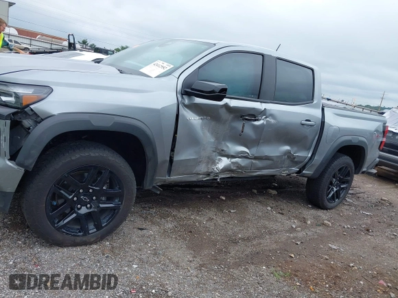 2024 Chevrolet Colorado 4WD Z71 with VIN 1GCPTDEK0R1310857, listed as a IAAI auction lot 42412552 with 11,628 mi miles and . Bid and sale history available at DreamBid. Image 14.