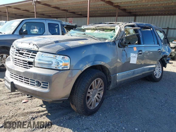 2012 Lincoln Navigator z VIN 5LMJJ2J50CEL05330, wystawiony jako IAAI lot #41243003 z przebiegiem Nie podano mil oraz . Historia ofert i sprzedaży dostępna na DreamBid. Obrazek 17.