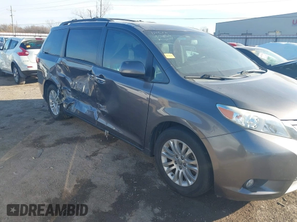 2016 Toyota Sienna XLE with VIN 5TDYK3DC6GS710062, listed as a IAAI auction lot 40953646 with 145,233 mi miles. Bid and sale history available at carsss.com. Image 6.