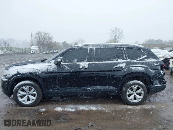 2018 Volkswagen Atlas SE z VIN 1V2LR2CA1JC515168, wystawiony jako IAAI lot #42024499 z przebiegiem 112 558 mil mil oraz . Historia ofert i sprzedaży dostępna na DreamBid. Obrazek 15.