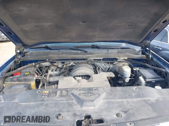 2015 Chevrolet Silverado 1500 LT with VIN 1GCRCREC2FZ297041, listed as a IAAI auction lot 41563446 with 186,163 mi miles. Bid and sale history available at carsss.com. Image 10.