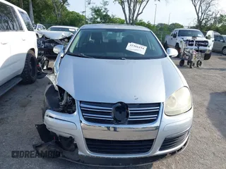 2007 Volkswagen Jetta Wolfsburg Edition с VIN 3VWEF71K67M081314, выставлен на аукционе IAAI как лот 42366194 с пробегом 129 126 миль миль и . История ставок и продаж доступна на DreamBid. Изображение 13.