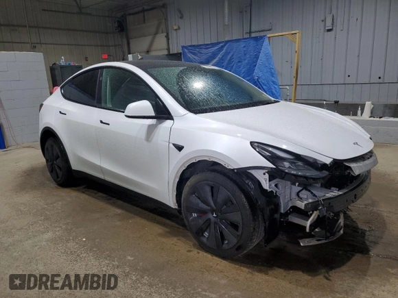 2024 Tesla Model Y Long Range с VIN 7SAYGDEE8RA266519, выставлен на аукционе Copart как лот 60899095 с пробегом Не указан миль и Списание • Salvage title. История ставок и продаж доступна на DreamBid. Изображение 4.