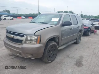 2008 Chevrolet Tahoe 2LT with VIN 1GNFK13058R248720, listed as a IAAI auction lot 42752215 with 245,050 mi miles and . Bid and sale history available at DreamBid. Image 2.