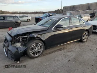 2022 Mercedes-Benz E 350 z VIN W1KZF8EB4NB020171, wystawiony jako Copart lot #79706504 z przebiegiem 87 367 mil mil oraz Szkoda całkowita • Salvage title. Historia ofert i sprzedaży dostępna na DreamBid. Obrazek 1.
