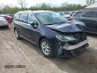 2018 Chrysler Pacifica Touring L Plus with VIN 2C4RC1EGXJR115464, listed as a IAAI auction lot 42013816 with 129,881 mi miles and . Bid and sale history available at DreamBid. Image 1.