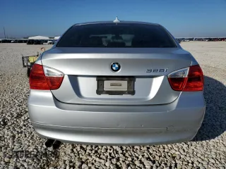 2007 BMW 3 Series 328i with VIN WBAVC53507FZ80268, listed as a Copart auction lot 45390785 with 129,515 mi miles and Clean title. Bid and sale history available at DreamBid. Image 6.