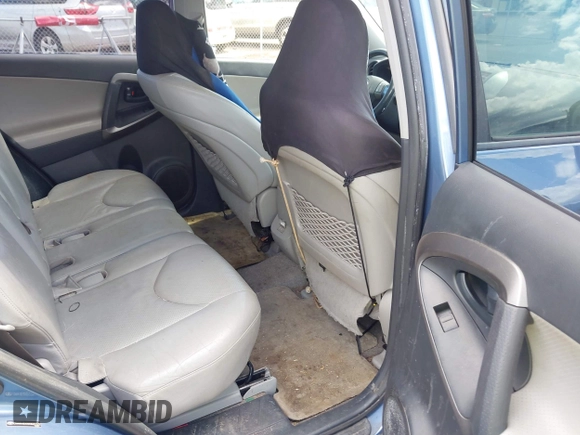 2010 Toyota RAV4 Limited с VIN JTMYK4DVXA5027222, выставлен на аукционе IAAI как лот 42057063 с пробегом 135 259 миль миль и . История ставок и продаж доступна на DreamBid. Изображение 8.