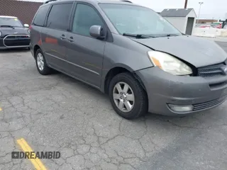 2004 Toyota Sienna XLE with VIN 5TDZA22C24S186523, listed as a IAAI auction lot 42024871 with 125,548 mi miles. Bid and sale history available at carsss.com. Image 1.