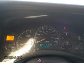 2001 GMC Sierra 1500HD SLE z VIN 1GTGK13U51F165800, wystawiony jako Copart lot #82983364 z przebiegiem 139 686 mil mil oraz Szkody całkowita. Historia ofert i sprzedaży dostępna na DreamBid. Obrazek 9.