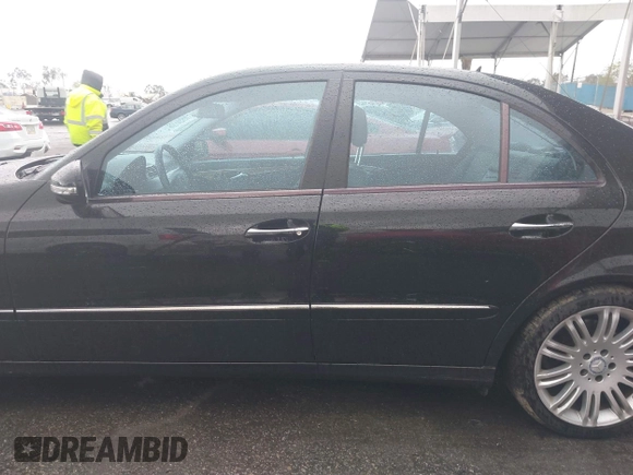 2008 Mercedes-Benz E-Class Sport 5.5L with VIN WDBUF72X88B201047, listed as a IAAI auction lot 41783805 with 115,646 mi miles. Bid and sale history available at carsss.com. Image 15.