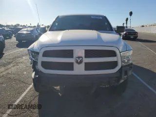 2018 Ram 1500 Express z VIN 1C6RR6KG6JS141596, wystawiony jako Copart lot #76945554 z przebiegiem 66 153 mil mil oraz Szkoda całkowita • Salvage title. Historia ofert i sprzedaży dostępna na DreamBid. Obrazek 5.