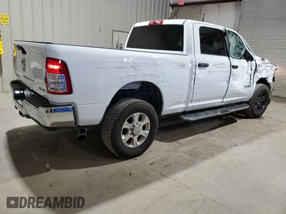 2024 Ram 2500 Big Horn with VIN 3C6UR5DL6RG244728, listed as a Copart auction lot 63820805 with 39,351 mi miles and Clean title. Bid and sale history available at DreamBid. Image 3.