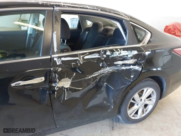 2013 Nissan Altima 2.5 S with VIN 1N4AL3AP8DC130904, listed as a IAAI auction lot 41723976 with 92,651 mi miles. Bid and sale history available at carsss.com. Image 6.