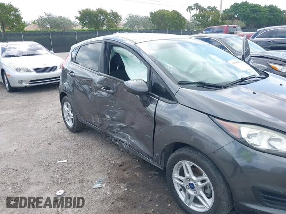 2019 Ford Fiesta SE with VIN 3FADP4EJ1KM101818, listed as a IAAI auction lot 41956641 with 40,493 mi miles. Bid and sale history available at carsss.com. Image 6.