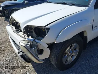 2006 Toyota 4Runner SR5 with VIN JTEZU14R868065579, listed as a IAAI auction lot 41312156 with 275,471 mi miles and . Bid and sale history available at DreamBid. Image 17.