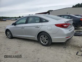 2015 Hyundai Sonata SE z VIN 5NPE24AF9FH106131, wystawiony jako Copart lot #57425605 z przebiegiem 124 668 mil mil oraz Czysty tytuł • Clean title. Historia ofert i sprzedaży dostępna na DreamBid. Obrazek 2.