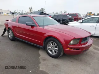 2008 Ford Mustang Deluxe with VIN 1ZVHT80N485107892, listed as a IAAI auction lot 42410036 with 117,977 mi miles and . Bid and sale history available at DreamBid. Image 1.