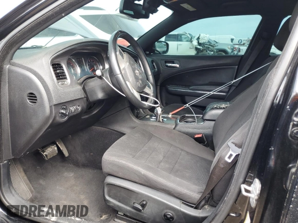 2013 Dodge Charger SXT z VIN 2C3CDXJG5DH730966, wystawiony jako Copart lot #56645314 z przebiegiem 198 160 mil mil oraz Szkoda całkowita • Salvage title. Historia ofert i sprzedaży dostępna na DreamBid. Obrazek 7.