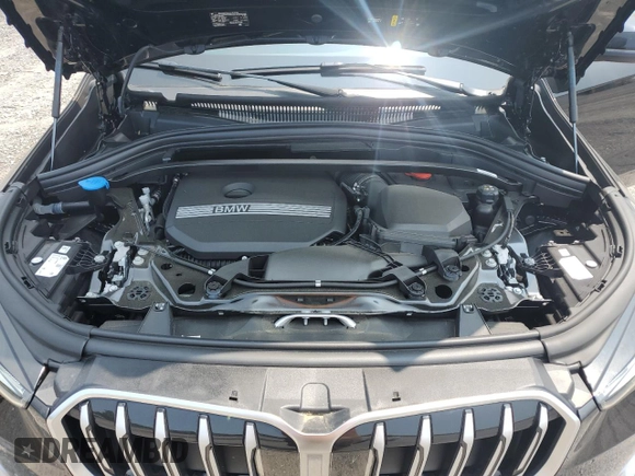 2025 BMW X1 xDrive28i z VIN WBX73EF09S5061608, wystawiony jako Copart lot #58814995 z przebiegiem 6 612 mil mil oraz Szkoda całkowita • Salvage title. Historia ofert i sprzedaży dostępna na DreamBid. Obrazek 12.