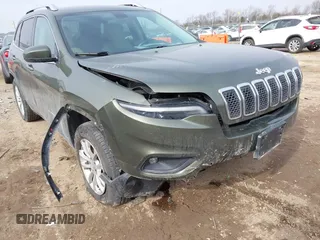 2019 Jeep Cherokee Latitude with VIN 1C4PJMCB7KD283699, listed as a IAAI auction lot 41548866 with 95,723 mi miles. Bid and sale history available at carsss.com. Image 6.