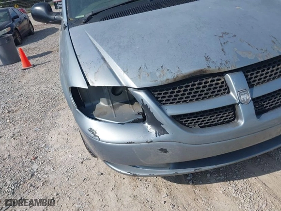2003 Dodge Caravan SE with VIN 1D4GP25343B220360, listed as a IAAI auction lot 42061840 with 146,041 mi miles. Bid and sale history available at carsss.com. Image 6.