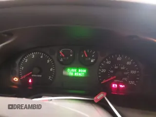 2004 Ford Taurus SE z VIN 1FAFP53U74G107504, wystawiony jako IAAI lot #42068692 z przebiegiem Nie podano mil oraz . Historia ofert i sprzedaży dostępna na DreamBid. Obrazek 7.