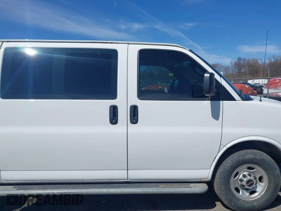 2019 GMC Savana Cargo with VIN 1GTW7AFG2K1366684, listed as a IAAI auction lot 41894616 with 88,788 mi miles. Bid and sale history available at carsss.com. Image 13.