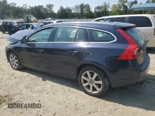 2016 Volvo V60 T5 Drive-E Premier with VIN YV140MEK4G1293306, listed as a Copart auction lot 71007814 with 177,999 mi miles and Salvage Title. Bid and sale history available at carsss.com. Image 2.
