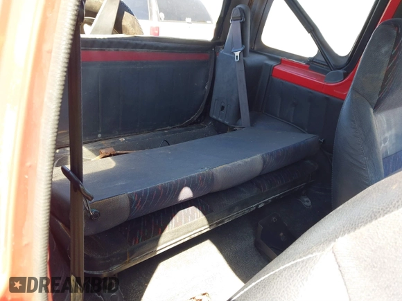1998 Chevrolet Tracker z VIN 2CNBE1866W6924835, wystawiony jako IAAI lot #41821459 z przebiegiem 54 512 mil mil oraz . Historia ofert i sprzedaży dostępna na DreamBid. Obrazek 8.