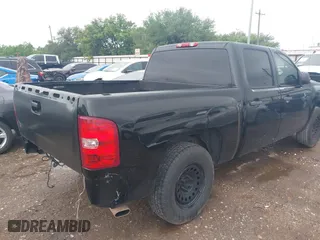 2007 Chevrolet Silverado 1500 LS with VIN 3GCEC13C87G541599, listed as a IAAI auction lot 42104998 with 219,073 mi miles. Bid and sale history available at carsss.com. Image 4.