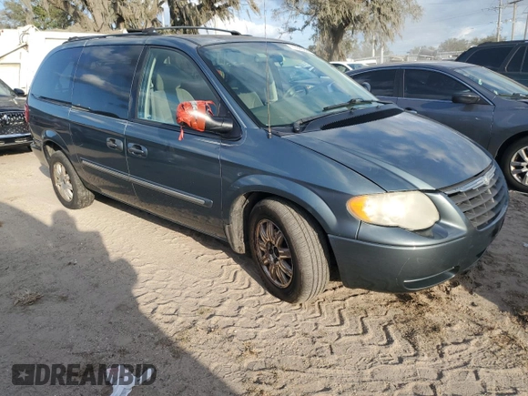 2006 Chrysler Town & Country LWB Touring with VIN 2A4GP54L06R729183, listed as a Copart auction lot 77665224 with 179,248 mi miles and Salvage Title. Bid and sale history available at carsss.com. Image 4.