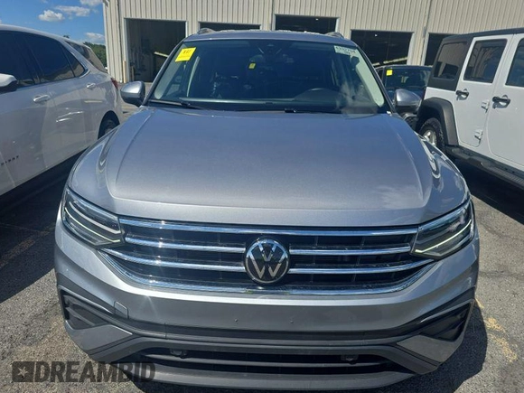 2024 Volkswagen Tiguan SE с VIN 3VV3B7AX4RM084914, выставлен на аукционе IAAI как лот 42808980 с пробегом 33 888 миль миль и . История ставок и продаж доступна на DreamBid. Изображение 5.