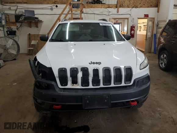2014 Jeep Cherokee Trailhawk z VIN 1C4PJMBS0EW129300, wystawiony jako Copart lot #50782375 z przebiegiem 115 808 mil mil oraz Szkoda całkowita • Salvage title. Historia ofert i sprzedaży dostępna na DreamBid. Obrazek 5.