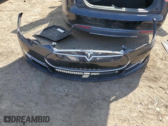 2014 Tesla Model S 60 z VIN 5YJSA1S19EFP56100, wystawiony jako Copart lot #62331725 z przebiegiem Nie podano mil oraz Szkoda całkowita • Salvage title. Historia ofert i sprzedaży dostępna na DreamBid. Obrazek 12.