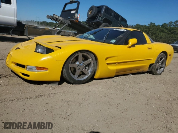 2002 Chevrolet Corvette with VIN 1G1YY22G225106742, listed as a Copart auction lot 72573284 with 89,032 mi miles and Salvage Title. Bid and sale history available at carsss.com. Image 1.