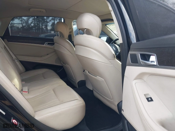 2015 Hyundai Genesis 5.0L with VIN KMHGN4JF7FU086088, listed as a IAAI auction lot 41532546 with 101,655 mi miles. Bid and sale history available at carsss.com. Image 8.