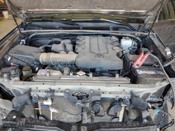 2020 Toyota 4Runner SR5 with VIN JTEBU5JR0L5768961, listed as a Copart auction lot 48237465 with 90,448 mi miles and Salvage Title. Bid and sale history available at carsss.com. Image 12.