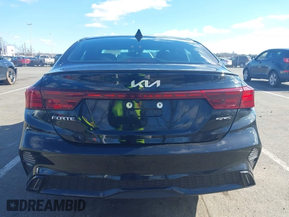 2023 Kia Forte GT-Line z VIN 3KPF54ADXPE580248, wystawiony jako IAAI lot #41601138 z przebiegiem 21 881 mil mil oraz . Historia ofert i sprzedaży dostępna na DreamBid. Obrazek 16.