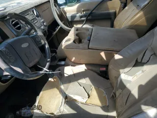 2011 Ford F-350 z VIN 1FT8W3AT3BEC35431, wystawiony jako Copart lot #78620444 z przebiegiem Nie podano mil oraz Szkoda całkowita • Salvage title. Historia ofert i sprzedaży dostępna na DreamBid. Obrazek 7.