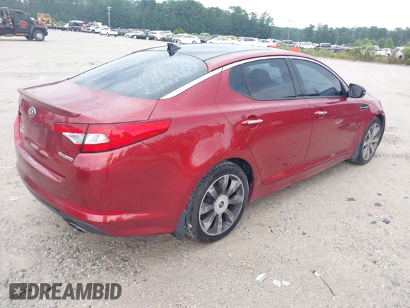 2013 Kia Optima SX z VIN 5XXGR4A6XDG133352, wystawiony jako IAAI lot #42899524 z przebiegiem 203 378 mil mil oraz . Historia ofert i sprzedaży dostępna na DreamBid. Obrazek 4.
