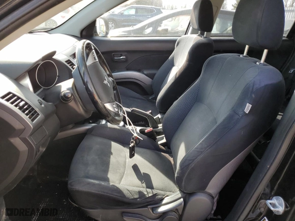 2009 Mitsubishi Outlander XLS with VIN JA4MT31X29Z607283, listed as a Copart auction lot 48466785 with 300,893 mi miles and Clean Title. Bid and sale history available at carsss.com. Image 7.