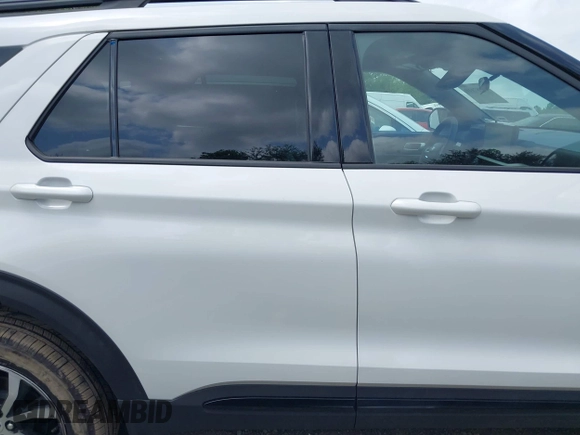 2025 Ford Explorer ST-Line with VIN 1FMUK8KH9SGB60445, listed as a IAAI auction lot 42087110 with 2,569 mi miles and . Bid and sale history available at DreamBid. Image 13.