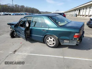 1995 Mercedes-Benz E Class with VIN WDBEA32E1SC242552, listed as a Copart auction lot 52433285 with 211,669 mi miles and Salvage Title. Bid and sale history available at carsss.com. Image 2.