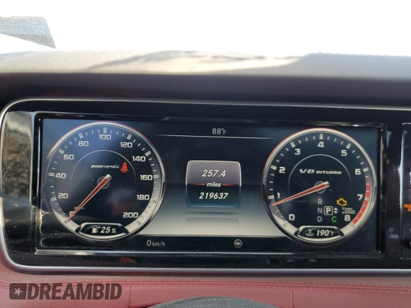 2016 Mercedes-Benz S 63 AMG with VIN WDDXJ7JB7GA015626, listed as a Copart auction lot 74340114 with 219,637 mi miles and Clean Title. Bid and sale history available at DreamBid. Image 9.