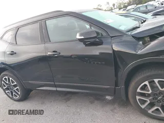 2024 Chevrolet Blazer RS z VIN 3GNKBERS1RS251448, wystawiony jako IAAI lot #41916373 z przebiegiem 4 325 mil mil oraz . Historia ofert i sprzedaży dostępna na DreamBid. Obrazek 13.