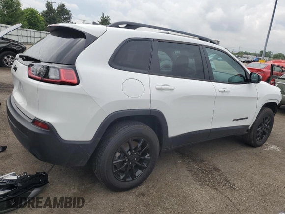 2023 Jeep Cherokee Altitude Lux z VIN 1C4PJMMB5PD107823, wystawiony jako Copart lot #57034345 z przebiegiem 4 578 mil mil oraz Szkoda całkowita • Salvage title. Historia ofert i sprzedaży dostępna na DreamBid. Obrazek 3.
