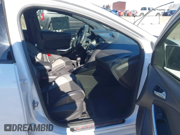 2014 Ford Focus ST with VIN 1FADP3L98EL308831, listed as a IAAI auction lot 41138622 with 133,317 mi miles and . Bid and sale history available at carsss.com. Image 5.